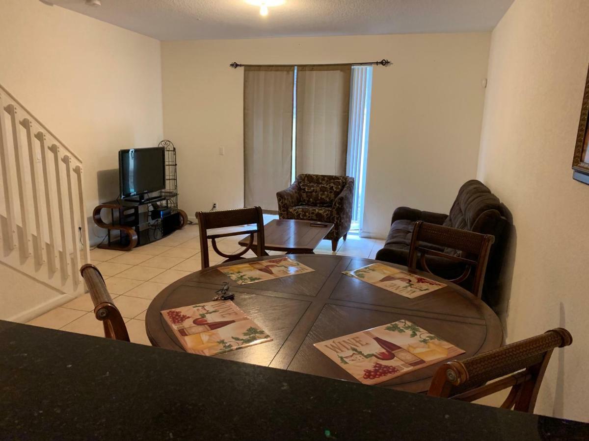 פורט לודרדייל Bedroom Suite In Lauderdale Lakes Townhome מראה חיצוני תמונה